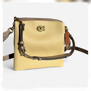 Two-tone shoulder bag