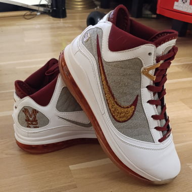 Nike Air LeBron 7 MVP