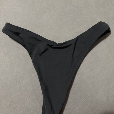 Bas de bikini noir NEUF