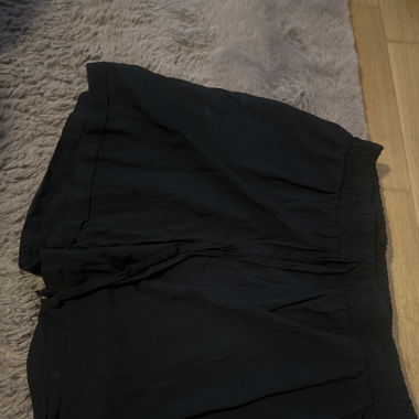 Scharze shorts grösse M