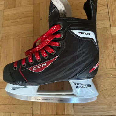 CCM RBZ Ice Skates