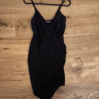 Vestito corto nero 