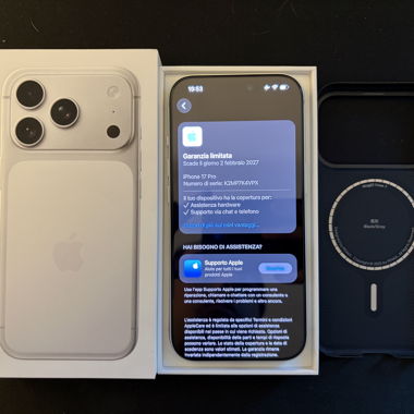 iPhone 17 Pro 256GB Silver NEW with case & glass