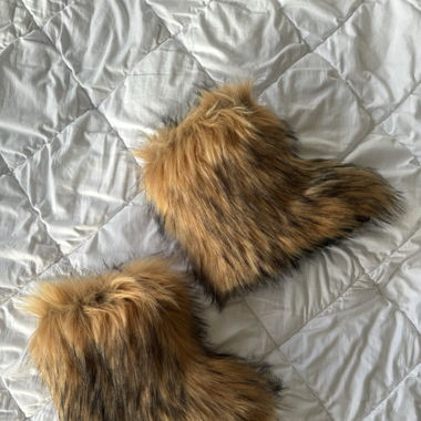 YY2K Avant-Garde Chunky Faux Fur Fuzzy Yeti Boots