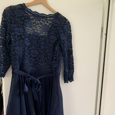 Festliches Kleid zu verkaufen