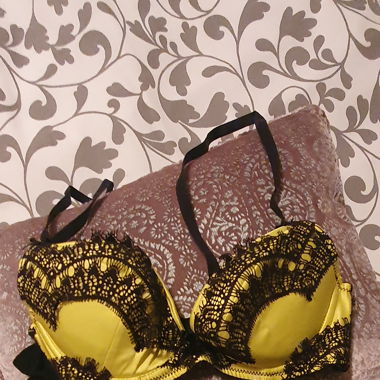 Assortment of La Senza lingerie 32B (70B)