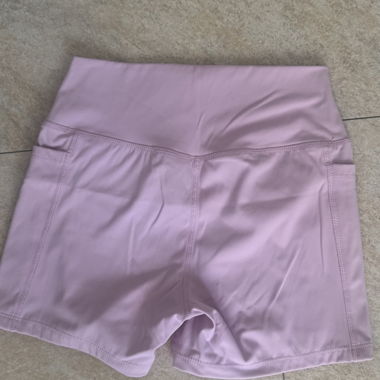 Pantaloncini sportivi lilla