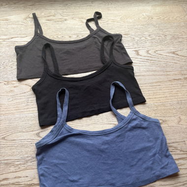 Top canottiera corti Bershka (set da 3)