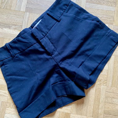 Zara Basic schwarzer Shorts