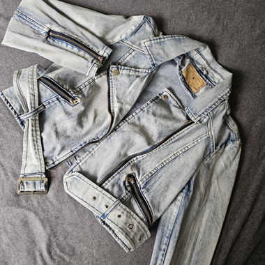 AMISU Giacca corta in jeans