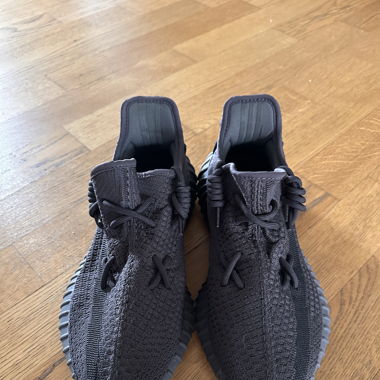 Adidas Yeezy boost 350 V2 Onyx 