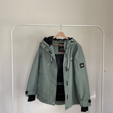 Damen Skijacke Faded Green // DOPE