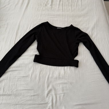 Black Long-Sleeve Top