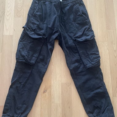 Black cargo pants