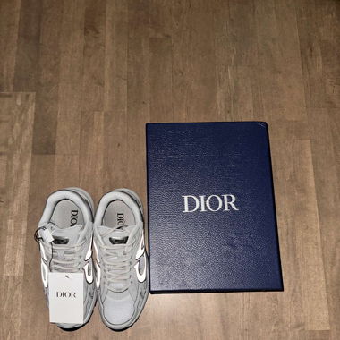 Dior B30 White