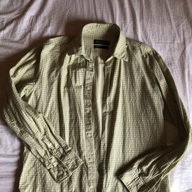 Shirt with geometric pattern 