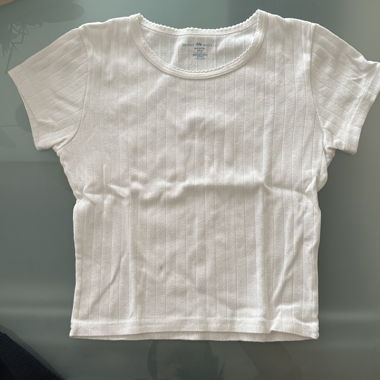Weisses kurzes T-Shirt