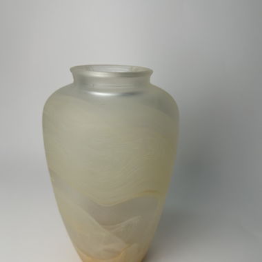 Japanische Vase aus mundgeblasenem Glas mit marmoriertem Effekt