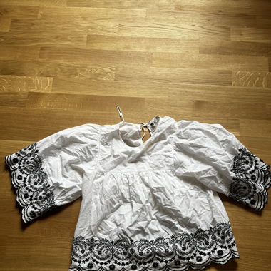 Flowy Oberteil von Zara (Grösse M)