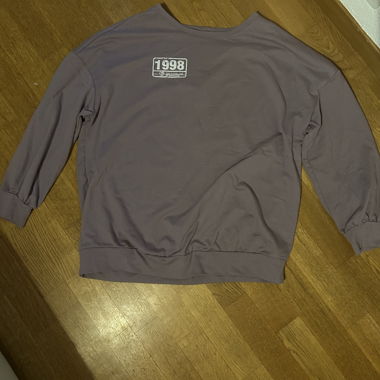 Graphic long sleeve top