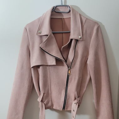 Giacca corta rosa con cintura
