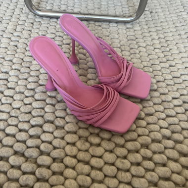 Zara Pink heeled Sandals