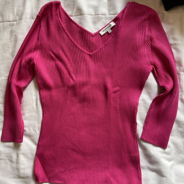 Rosa Pullover, V-Ausschnitt