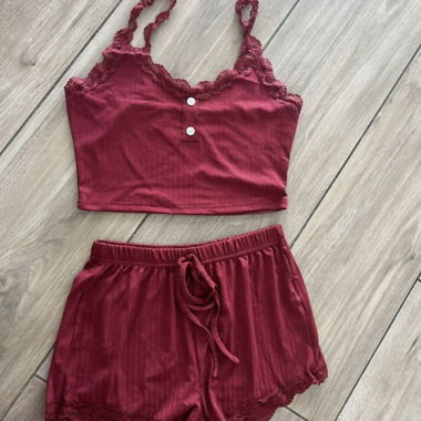 Ensemble haut et short non porté