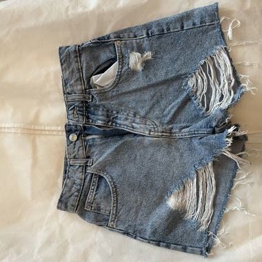 Short in jeans