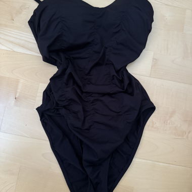 Costume da bagno nero intero