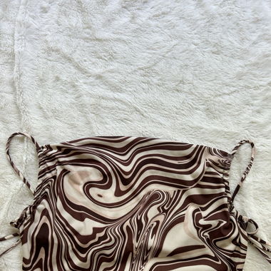 Top aux motifs beige et brun 