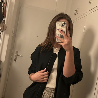 Dunkelblaue leichte Bomberjacke