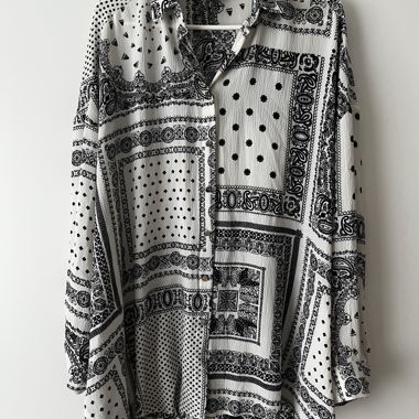 Blusa New Look con motivo paisley