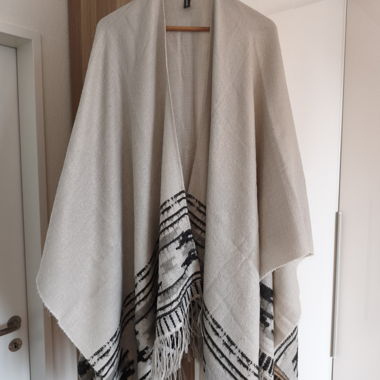 Roots Canada Poncho