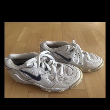 White Nike Indoor Sports Shoes EU Size 38.5