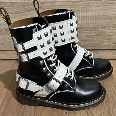 Dr. Martens Schnallen Stiefel