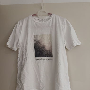 Weisses T-Shirt mit Bild