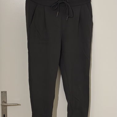 Pantalon en tissu noir avec cordon de serrage