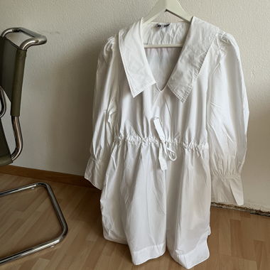 Weisses Ganni Kleid