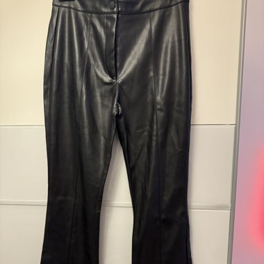 Pantalon similicuir patte d’éléphant 