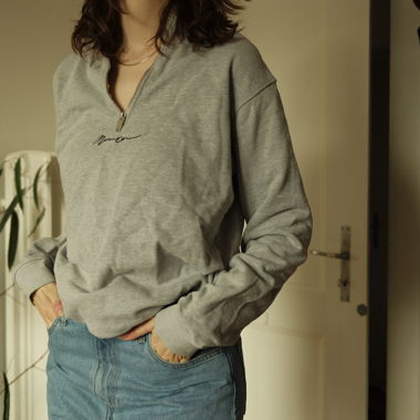 Grey half-zip sweatshirt M