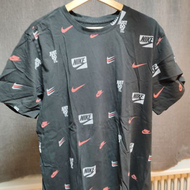 Nike T-Shirt XL