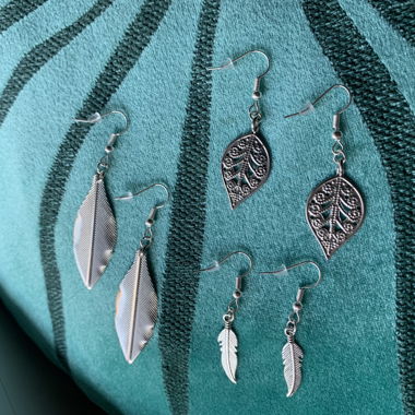 Set di orecchini a piuma color argento - 3 paia