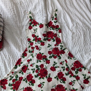 Kleid mit Rosen 