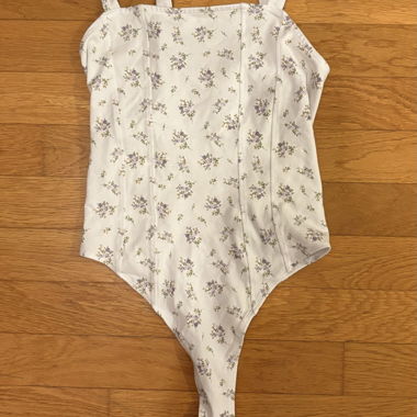 Body blanc à fleurs