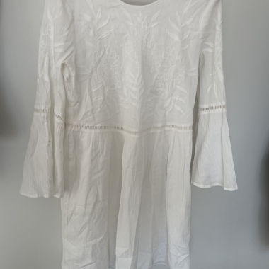 White embroidered long-sleeve dress EU 36