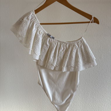 Body asymétrique à une épaule ZARA