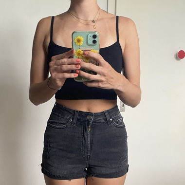 mini short en jean noir 