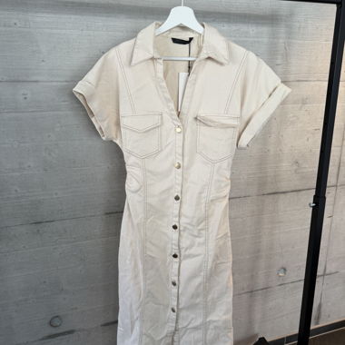 Abito camicia beige Zara