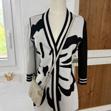 Cardigan nero e bianco
